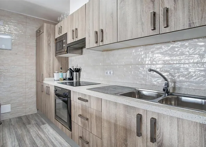 Puerto Chico 1 * Playa Blanca