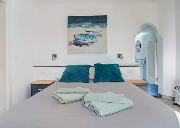 Puerto Chico 1 * Playa Blanca