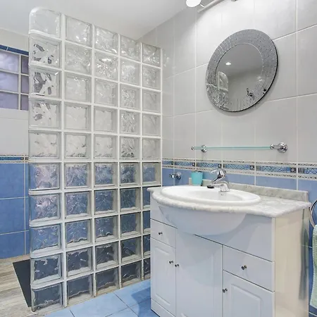 Apartamento Puerto Chico 1 *