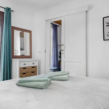 Puerto Chico 1 * Playa Blanca